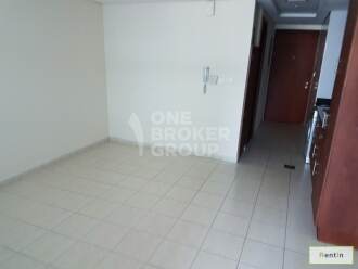 Spacious and large Studio, full Lake view