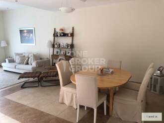4 BR next to Park, single row, Mudon