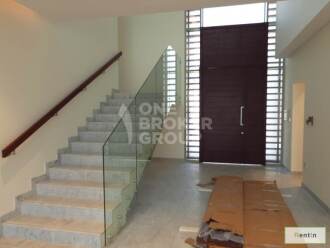 4 Bedroom VILLA with Private  Pool, Driver & Maid
