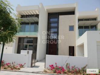 4 Bedroom VILLA with Private  Pool, Driver & Maid
