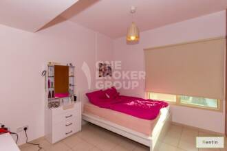 Large 1BR,Pool and Park views,Av in Aug