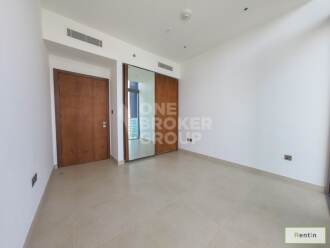 Visually stunning 4 Bed Apt w/ Wide Balcony
