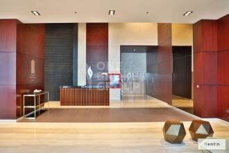 Visually stunning 4 Bed Apt w/ Wide Balcony