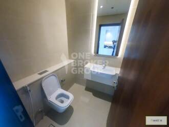 Elegant 1BED | Wide Balcony |View of Marina