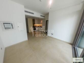 Elegant 1BED | Wide Balcony |View of Marina