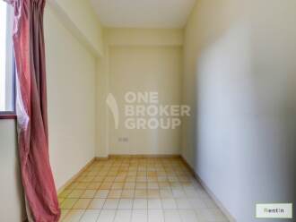 Large 3BR,Partial sea view, Clean,Vacant