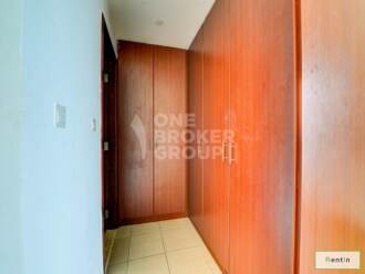 Large 3BR,Partial sea view, Clean,Vacant