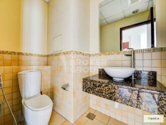Large 3BR,Partial sea view, Clean,Vacant