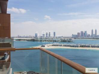 Beach Front,Sea view with Den Tiara Palm
