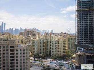 Water Front Apartment with EnSuite 2 BR