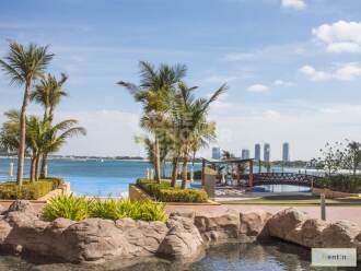 Water Front Apartment with EnSuite 2 BR