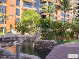 Water Front Apartment with EnSuite 2 BR
