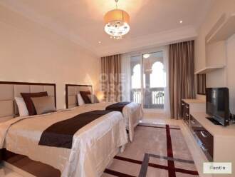 Garden Level,Fully Furnished,Taj Grandure