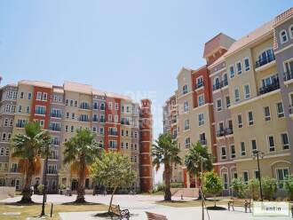 Large and Furnished Studio Apt,Pool View