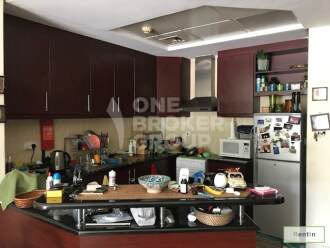 Well maintained 1 Bed Apt w/ Garden View