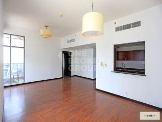 Chiller Free Luxury Furnished Green Lake