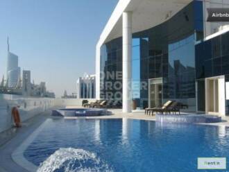Huge and Fully Furnished 1 Bed Apt,Vacant