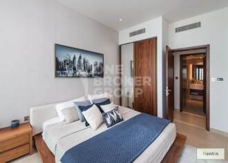 Contemporary Tower Partial Marina Sea view