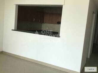 Vacant,1BR with Balcony,Semi Open Kitchen