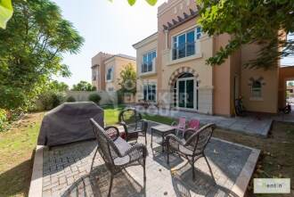 Beautiful Park Views | 5 Bedroom Villa