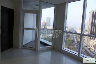 Vacant 3 Bedroom Apt w/ Partial Sea View