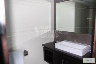 Vacant 3 Bedroom Apt w/ Partial Sea View