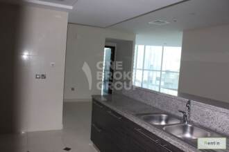 Vacant 3 Bedroom Apt w/ Partial Sea View