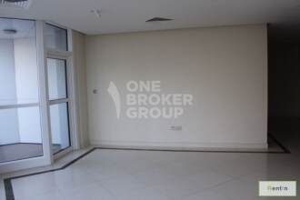 Vacant 3 Bedroom Apt w/ Partial Sea View
