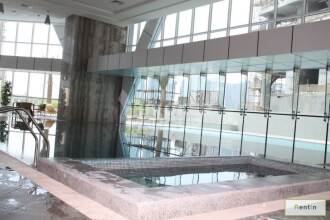 Vacant 3 Bedroom Apt w/ Partial Sea View