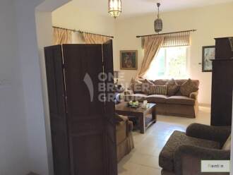Full Lake view, Perfect condition, vacant and ready