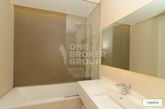 Lower floor | Modern 1 BR in West Avenue