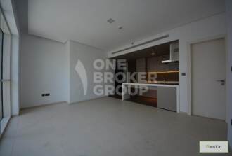 Lower floor | Modern 1 BR in West Avenue