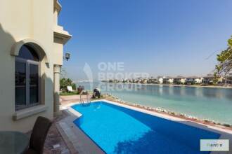 Immaculate 4 BR Garden Home Villa,Vacant