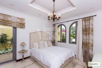 Immaculate 4 BR Garden Home Villa,Vacant