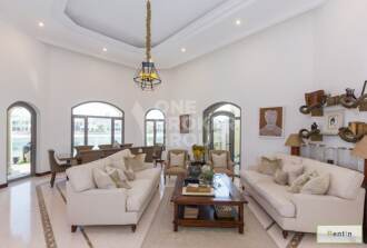 Immaculate 4 BR Garden Home Villa,Vacant