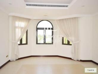Vacant Atrium Entry Garden Home For Rent