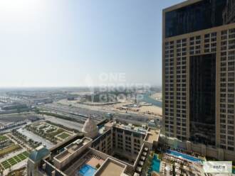 Waterfront & Modern Living|Great location