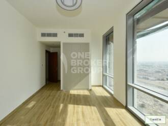 Waterfront & Modern Living|Great location