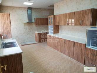 Luxurious 5 BR Villa plus Maids w/ Garden