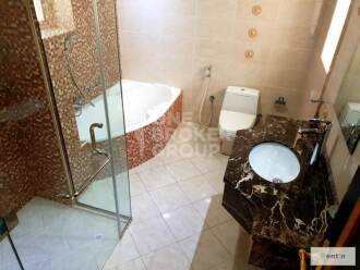 Luxurious 5 BR Villa plus Maids w/ Garden