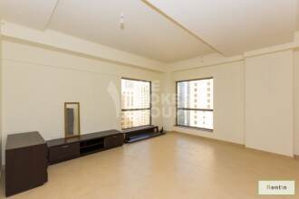 Unfurnished 2 Bed Apt w/ Community View