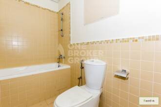 Unfurnished 2 Bed Apt w/ Community View