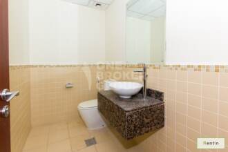 Unfurnished 2 Bed Apt w/ Community View