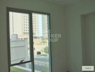 Beautiful Low Floor Unit + Storage,Vacant