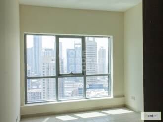 Excellent Marina view, Vacant, Mid level