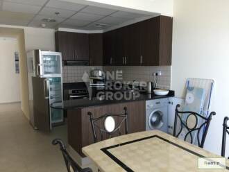 Fully Furnished 2 Bed Apt with Sea View