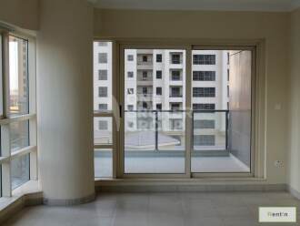 Large 1BR, Marina Quays West, Marina View.