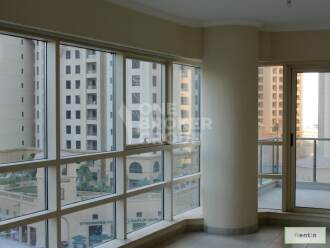 Large 1BR, Marina Quays West, Marina View.