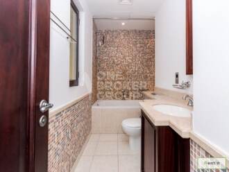 Spacious Upgraded 2 Bed | Community view