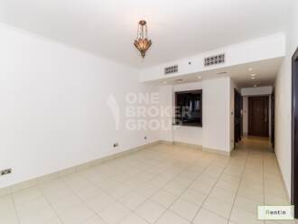 Spacious Upgraded 2 Bed | Community view